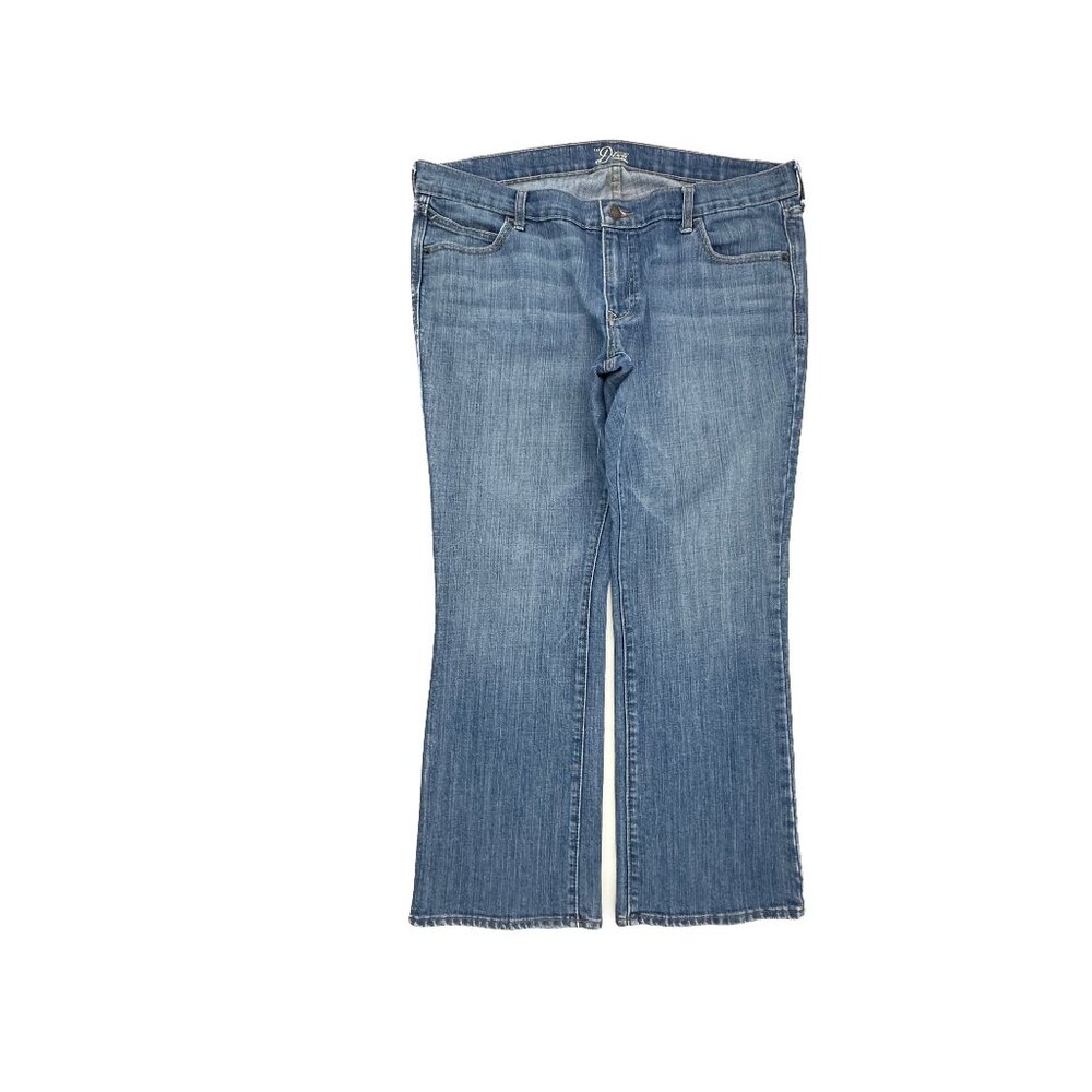 Old Navy The Diva Bootcut Women's size 16P Medium Wash Blue Denim Jeans
